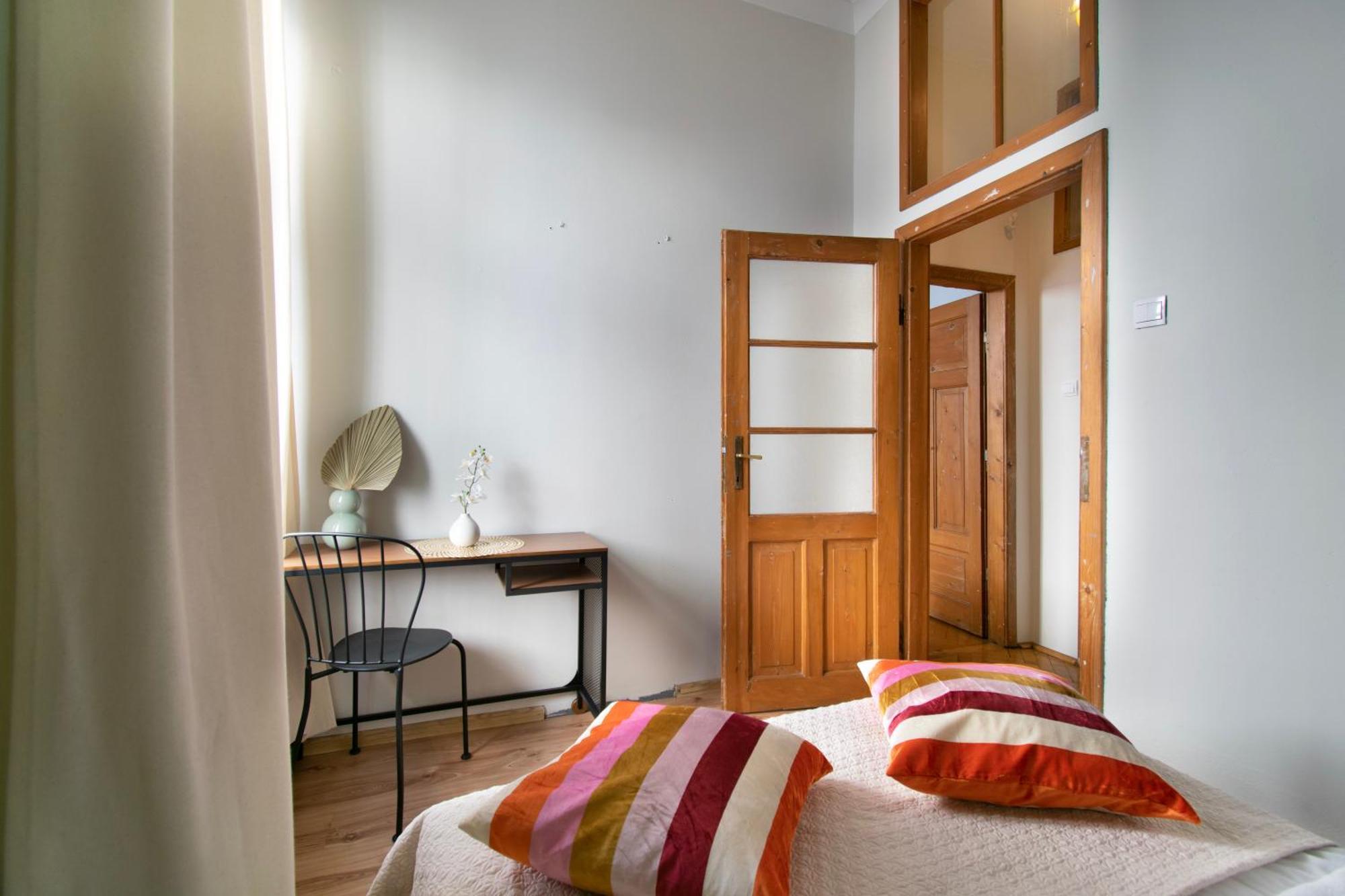 Cozy Krakowska Street, Kazimierz District Apartment